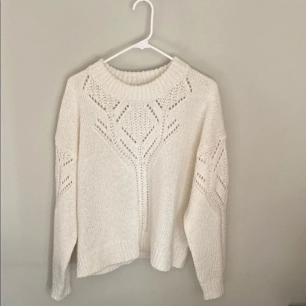 Old Navy Elegant Cream Knit Sweater Size Large. NWT